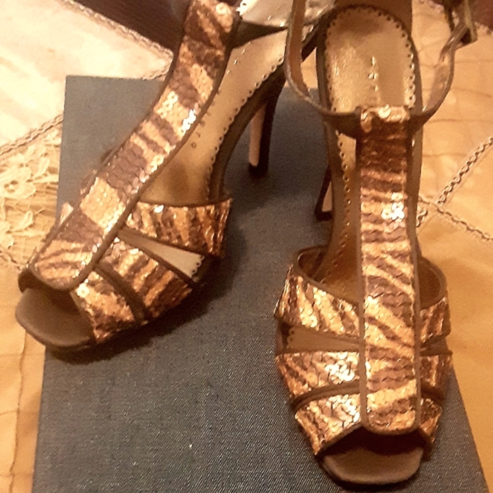 New Martinez Valero Heels